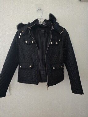 Bella D. Black Quilted Puffer Lightweight Jacket with Faux Fur Trim Hood M Black